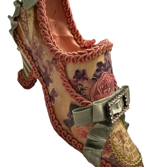Wayne Kleski Katherines Collection retired Embellished Victorian shoe design - Picture 4 of 9